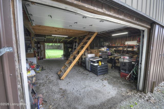 5404 Maryman Rd, Louisville, KY 40258