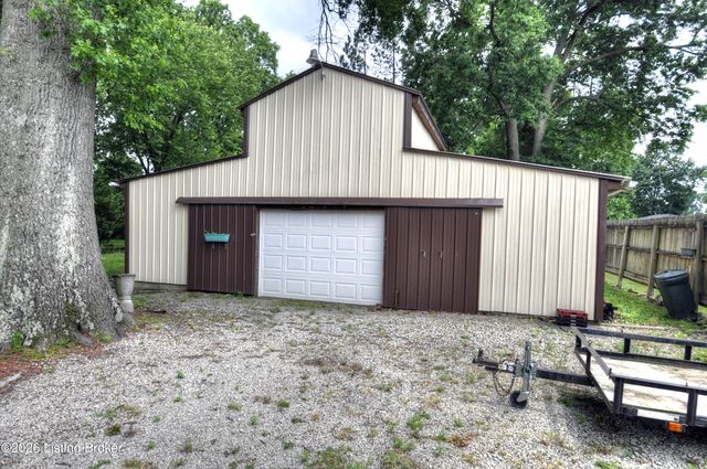 5404 Maryman Rd, Louisville, KY 40258