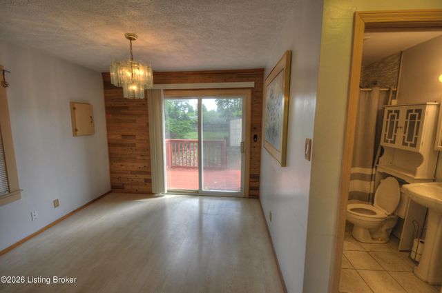 5404 Maryman Rd, Louisville, KY 40258