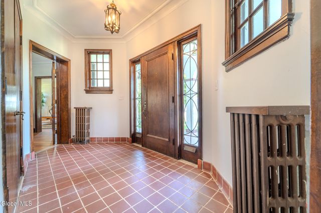 716 Western Avenue, Albany, NY 12203