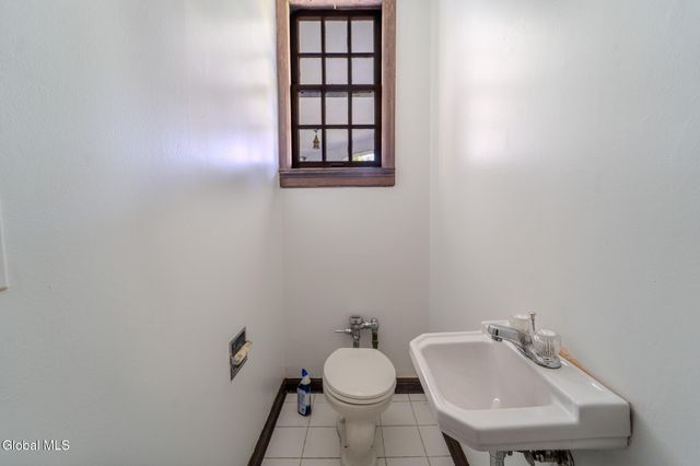 716 Western Avenue, Albany, NY 12203