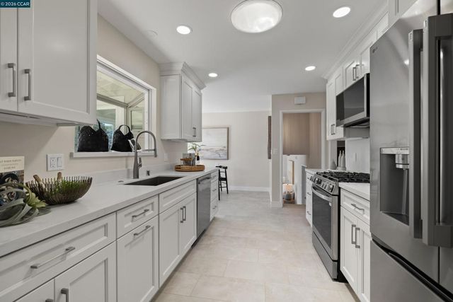 1020 1020 Sanders Dr, Moraga, CA 94556