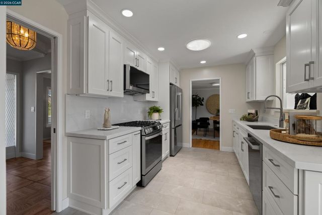 1020 1020 Sanders Dr, Moraga, CA 94556