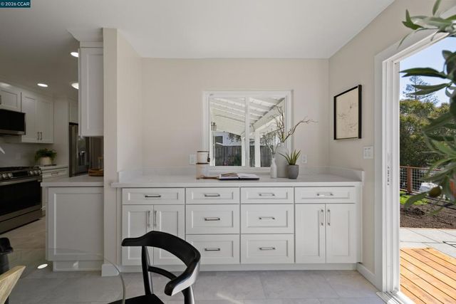 1020 1020 Sanders Dr, Moraga, CA 94556