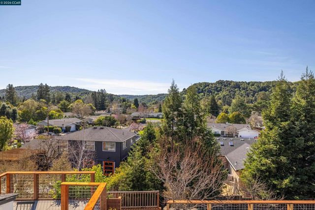 1020 1020 Sanders Dr, Moraga, CA 94556
