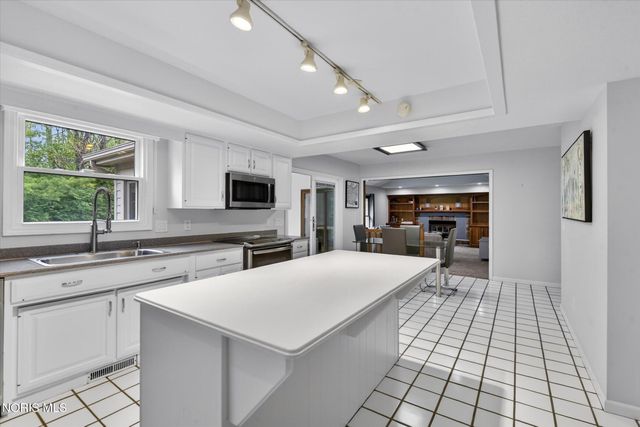 3001 Secretariat Road, Ottawa Hills, OH 43615