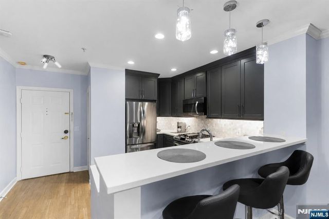 148 The Promenade, Edgewater, NJ 07020