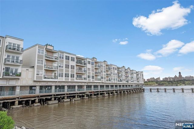 148 The Promenade, Edgewater, NJ 07020