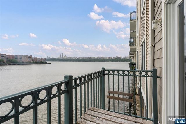 148 The Promenade, Edgewater, NJ 07020