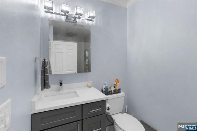 148 The Promenade, Edgewater, NJ 07020