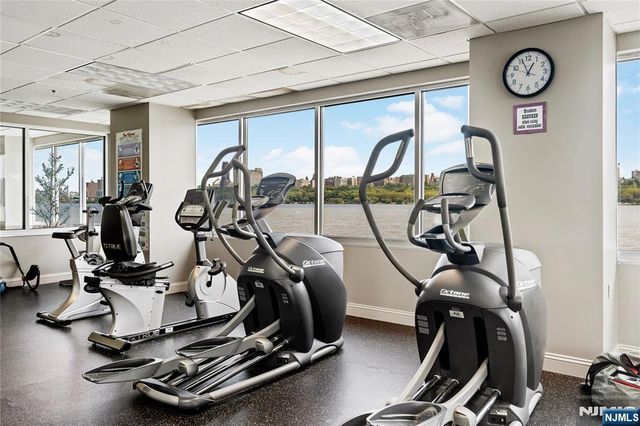 148 The Promenade, Edgewater, NJ 07020