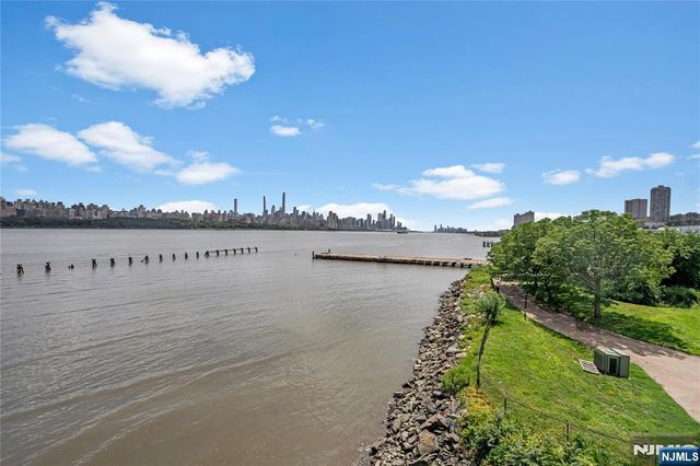 148 The Promenade, Edgewater, NJ 07020