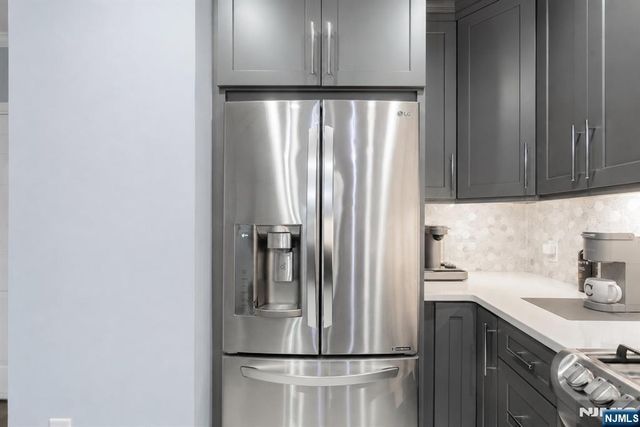 148 The Promenade, Edgewater, NJ 07020