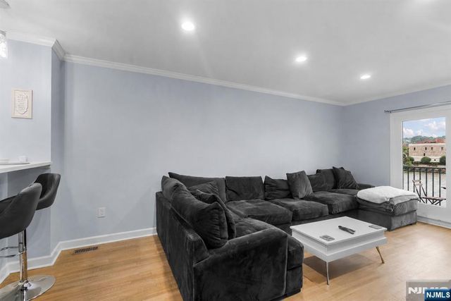 148 The Promenade, Edgewater, NJ 07020