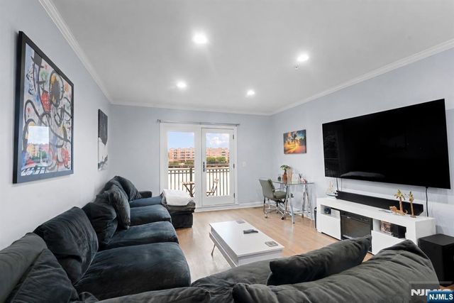 148 The Promenade, Edgewater, NJ 07020