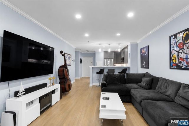 148 The Promenade, Edgewater, NJ 07020