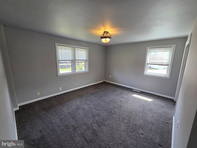 811 COPPOCK LN, Springfield, PA 19064