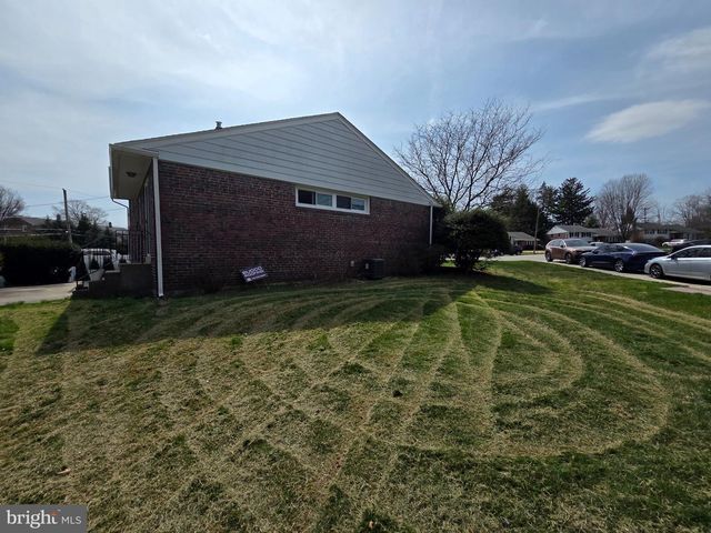 811 COPPOCK LN, Springfield, PA 19064