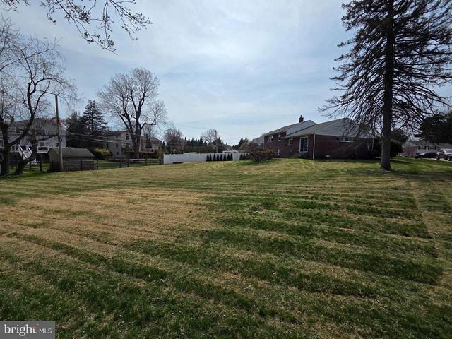 811 COPPOCK LN, Springfield, PA 19064