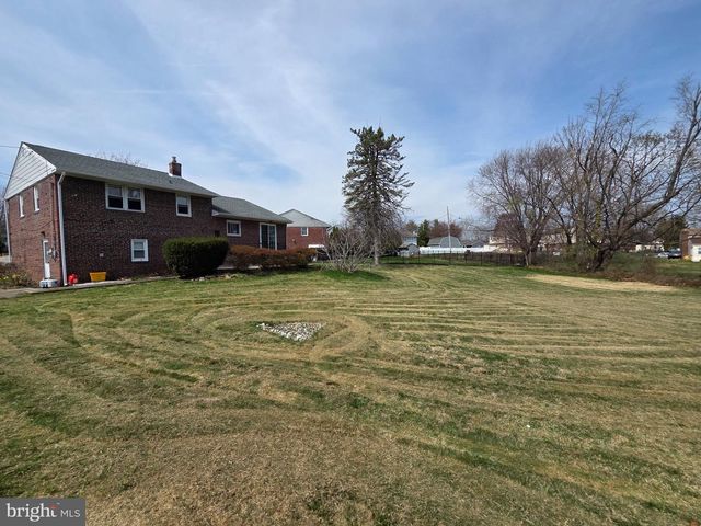 811 COPPOCK LN, Springfield, PA 19064