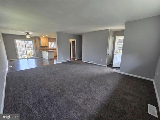 811 COPPOCK LN, Springfield, PA 19064