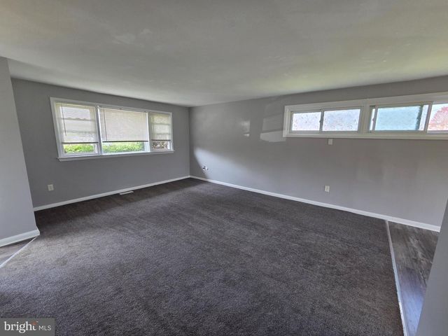 811 COPPOCK LN, Springfield, PA 19064