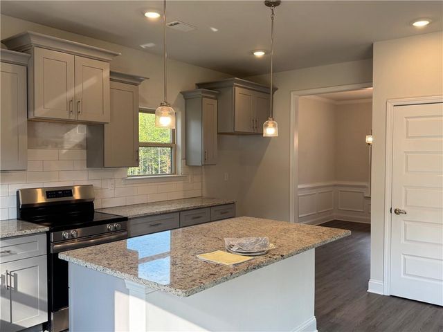 216 Magnolia Villas Drive, Cornelia, GA 30531