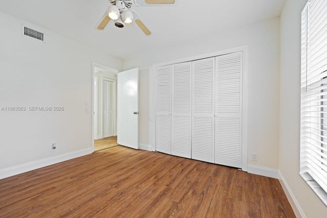 200 Gate Rd 102, Hollywood, FL 33024