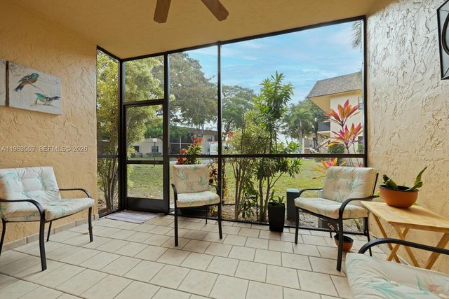 200 Gate Rd 102, Hollywood, FL 33024