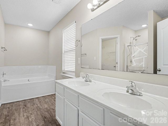 7524 Grabill Drive, Charlotte, NC 28269