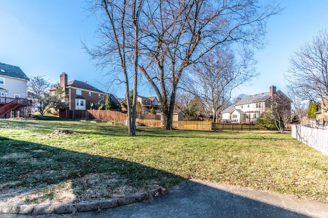 3533 McNair Way, Lexington, KY 40513