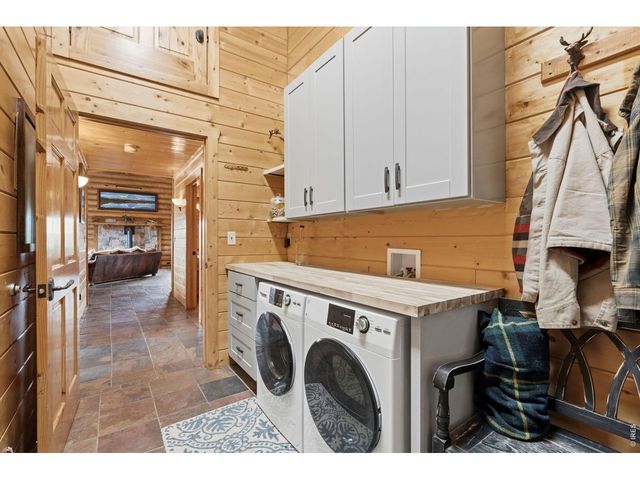 153 Hidden Canyon Dr, Livermore, CO 80536