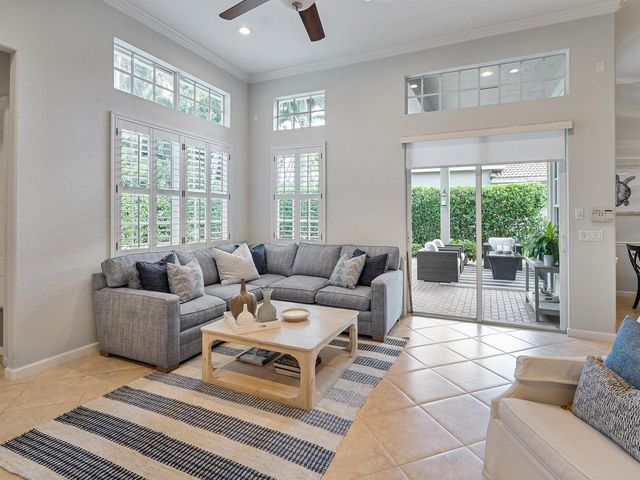 175 Via Rosina, Jupiter, FL 33458