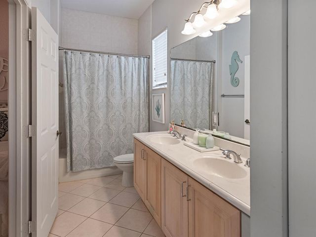 175 Via Rosina, Jupiter, FL 33458