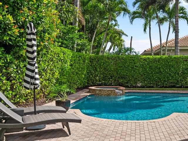 175 Via Rosina, Jupiter, FL 33458