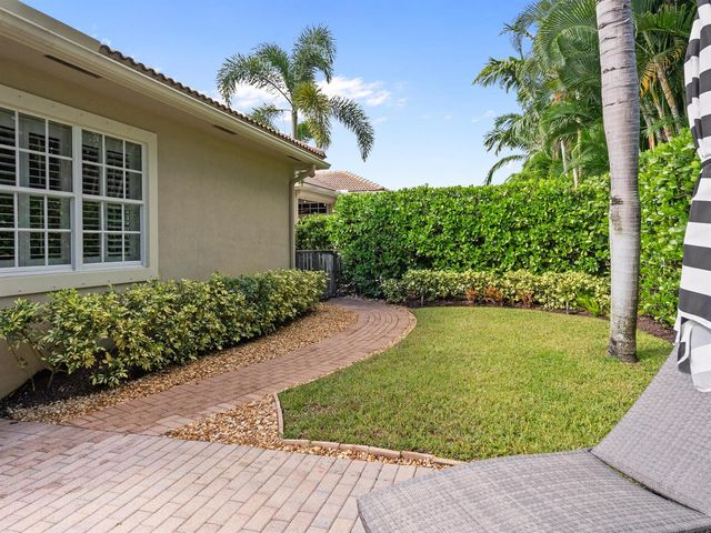 175 Via Rosina, Jupiter, FL 33458