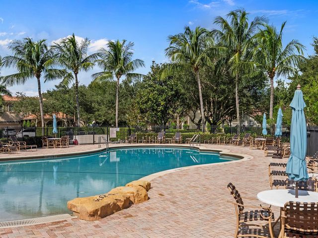 175 Via Rosina, Jupiter, FL 33458