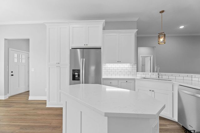 105 W Teal Dr, Troup, TX 75789