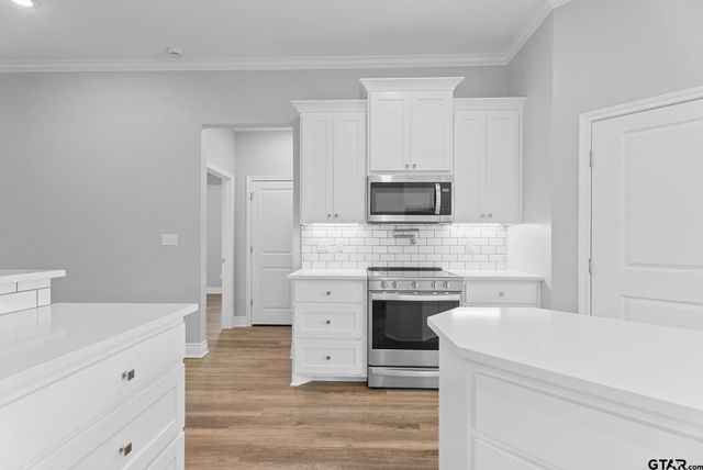 105 W Teal Dr, Troup, TX 75789