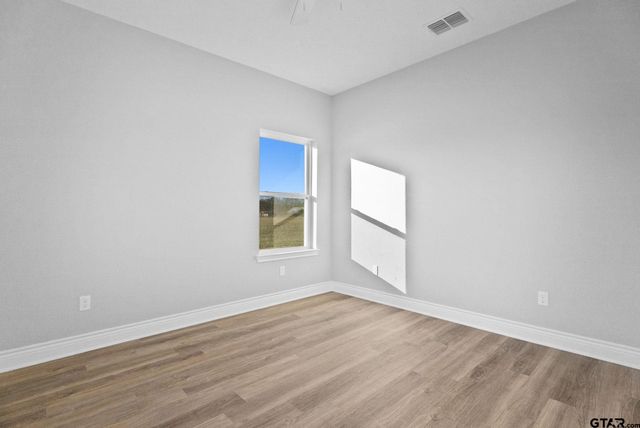 105 W Teal Dr, Troup, TX 75789