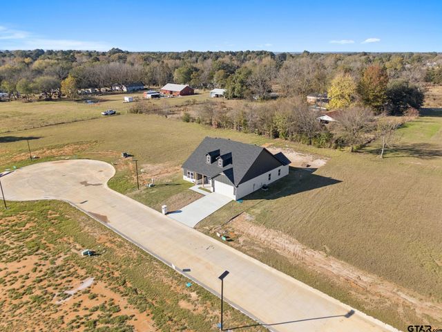 105 W Teal Dr, Troup, TX 75789