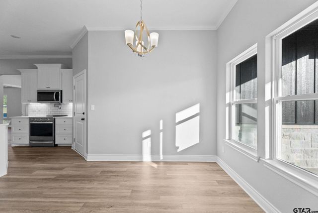 105 W Teal Dr, Troup, TX 75789