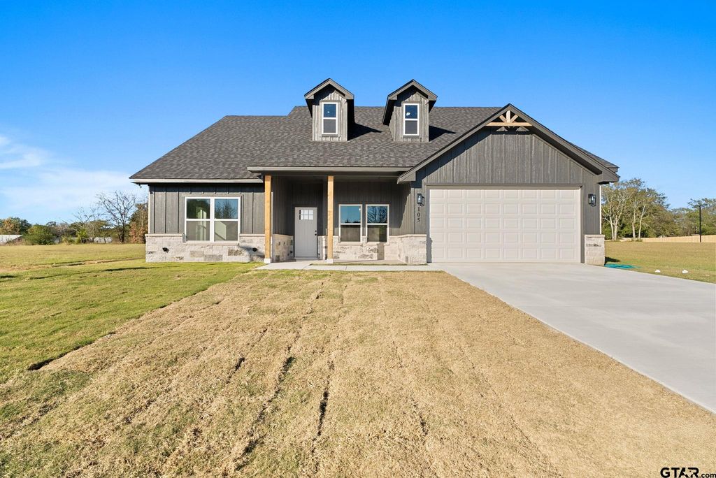 105 W Teal Dr, Troup, TX 75789