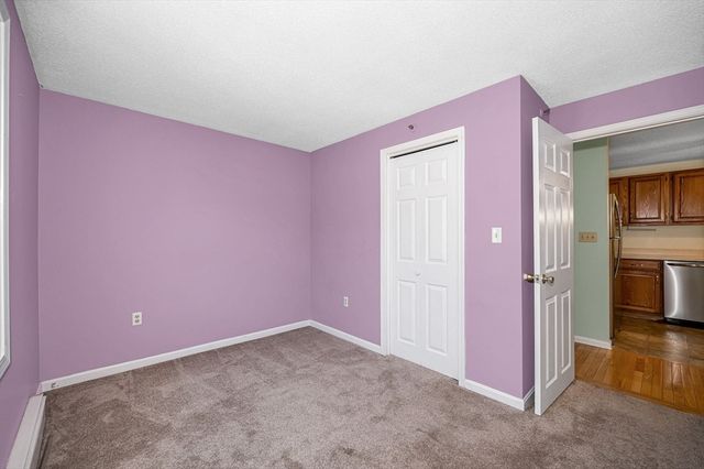15 Lantern Ln 6, Dracut, MA 01826