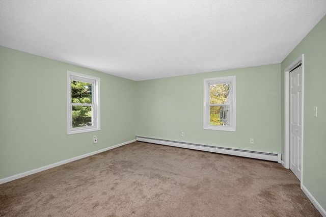 15 Lantern Ln 6, Dracut, MA 01826