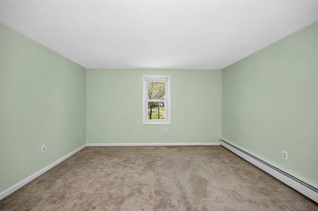15 Lantern Ln 6, Dracut, MA 01826