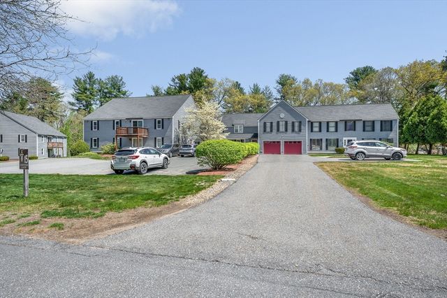15 Lantern Ln 6, Dracut, MA 01826