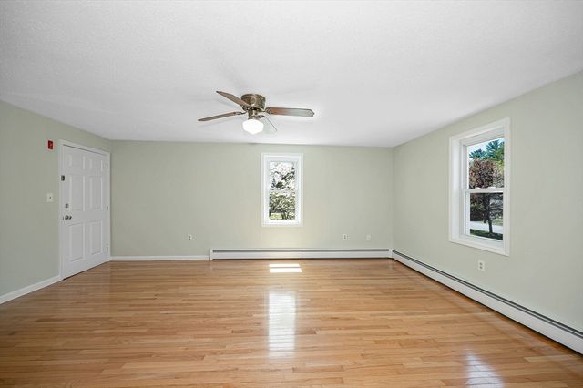 15 Lantern Ln 6, Dracut, MA 01826