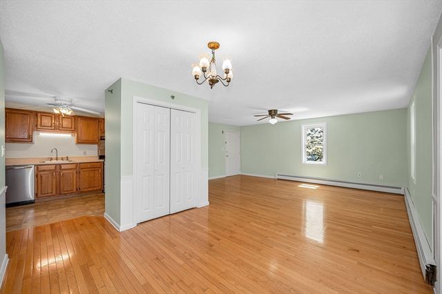 15 Lantern Ln 6, Dracut, MA 01826