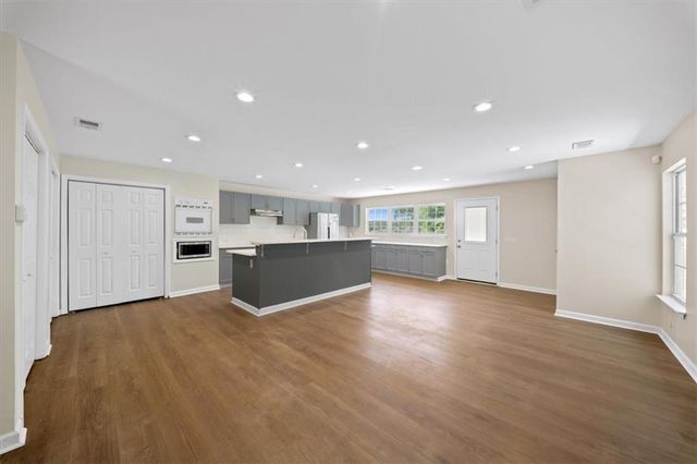 103 Farmington Drive, Woodstock, GA 30188